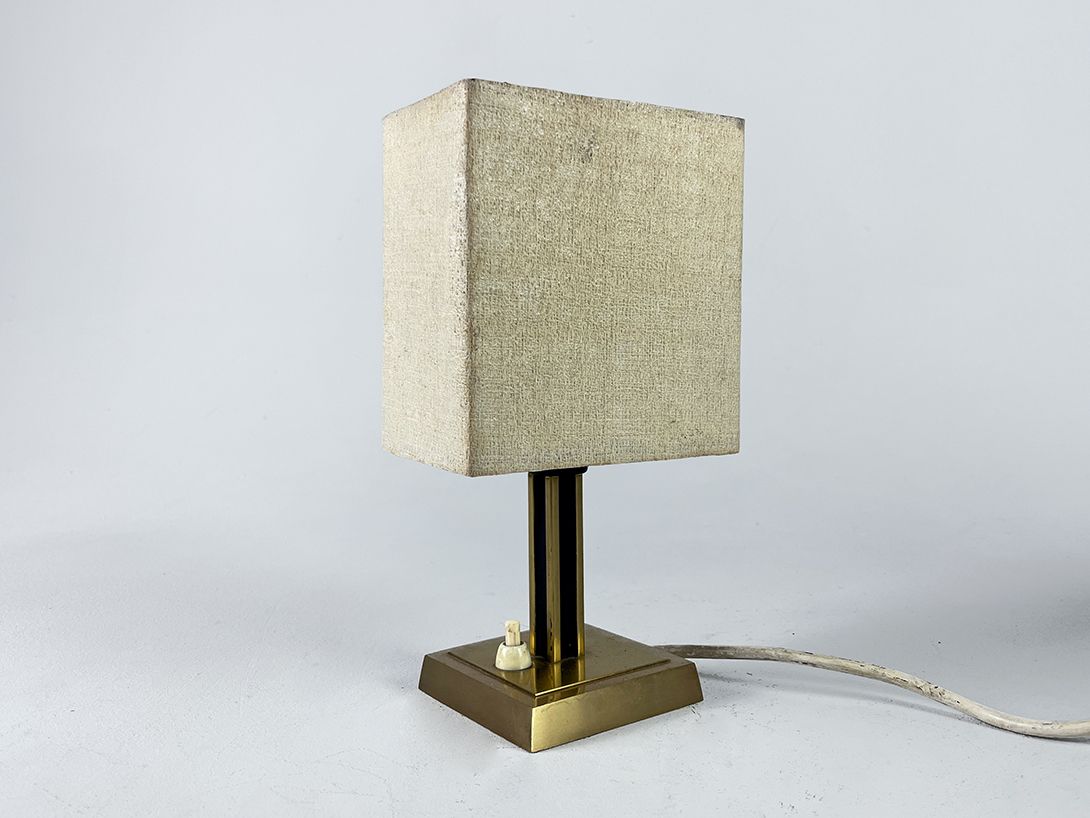 Foto Small Brass Table Lamp Nightlight with Rectangular Shade h25 RA3