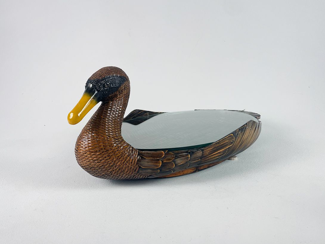 Foto Wickered Duck Fruit Basket with Glass Cover h22