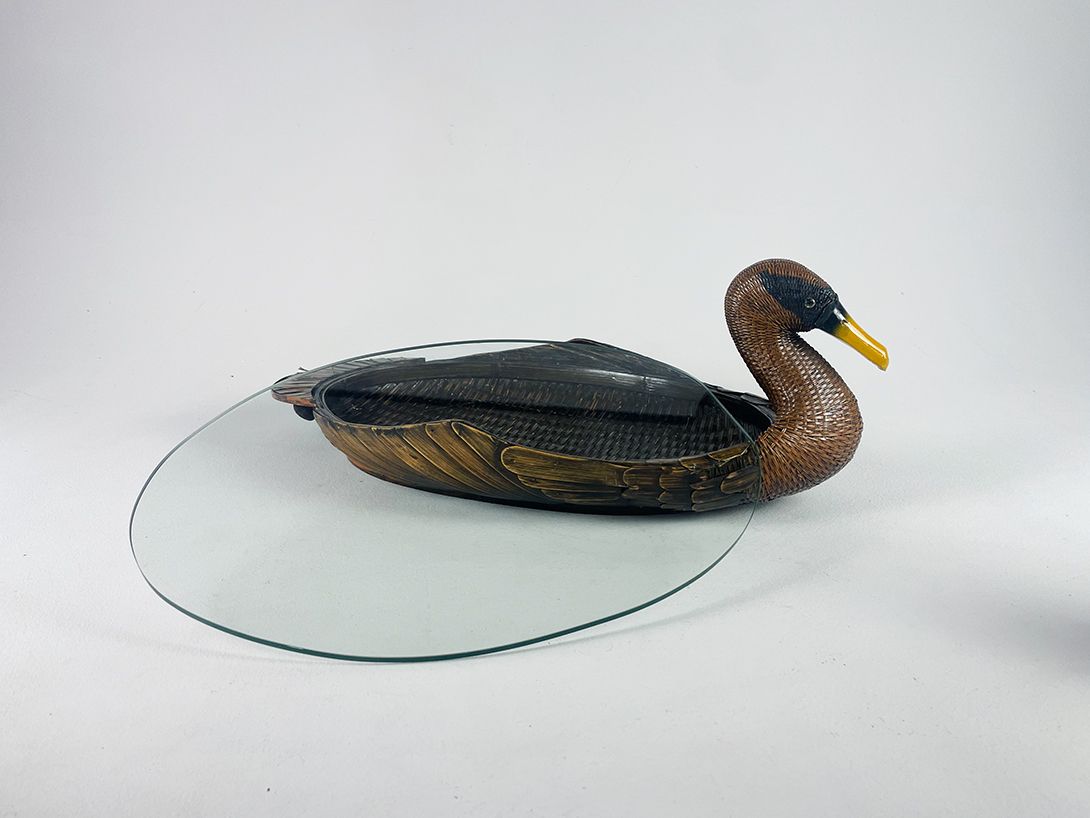 Foto Wickered Duck Fruit Basket with Glass Cover h22
