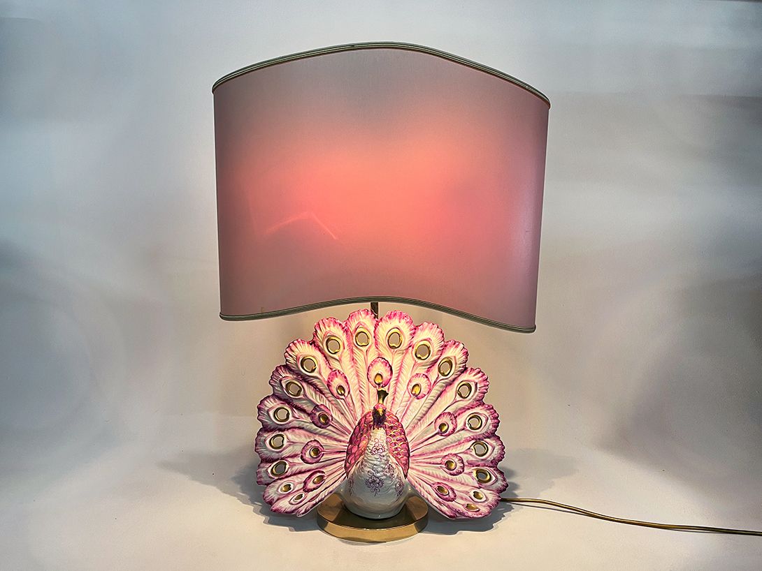 Foto Noble Table Lamp with Pink and Golden Porcelain Peacock h74
