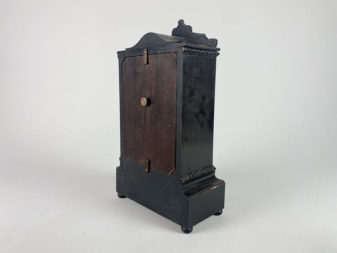 Foto Grandfather Mantel Clock with Elaborate Decorations h40