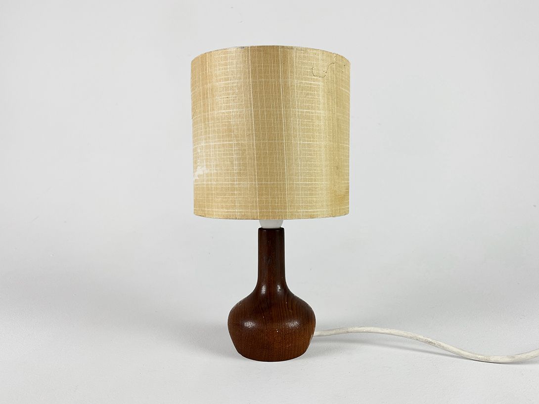 Foto Very Used Danish Organic Table Lamp with Teak Base h29