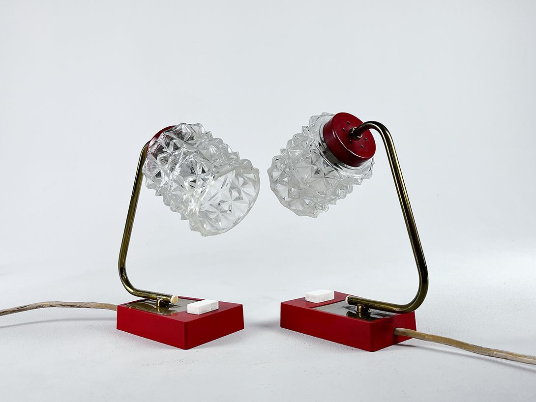 Foto Vintage Golden and Red Bedside Lamp in the Style of Helena Tynell h22