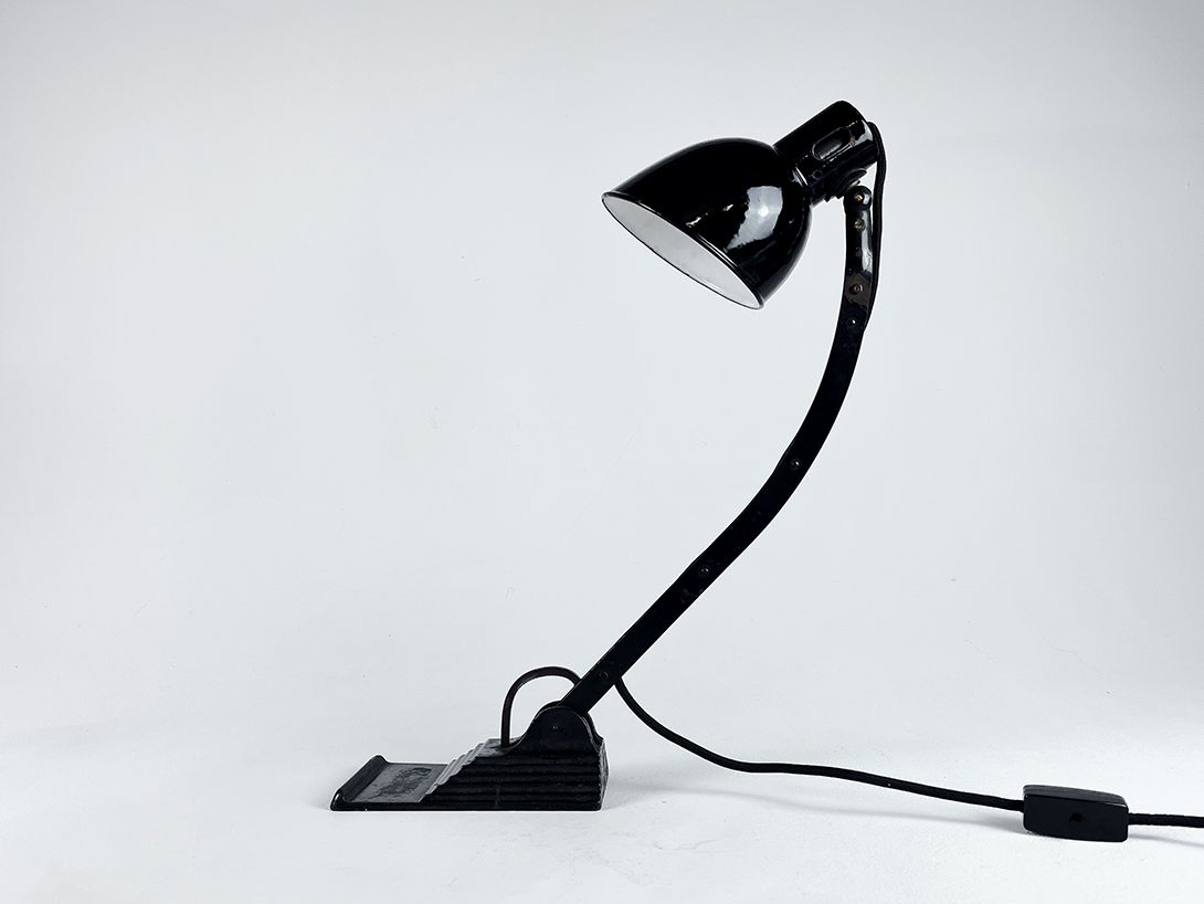 Foto Highly Adjustable Black Metal Lamp with Massive Metal Foot h58