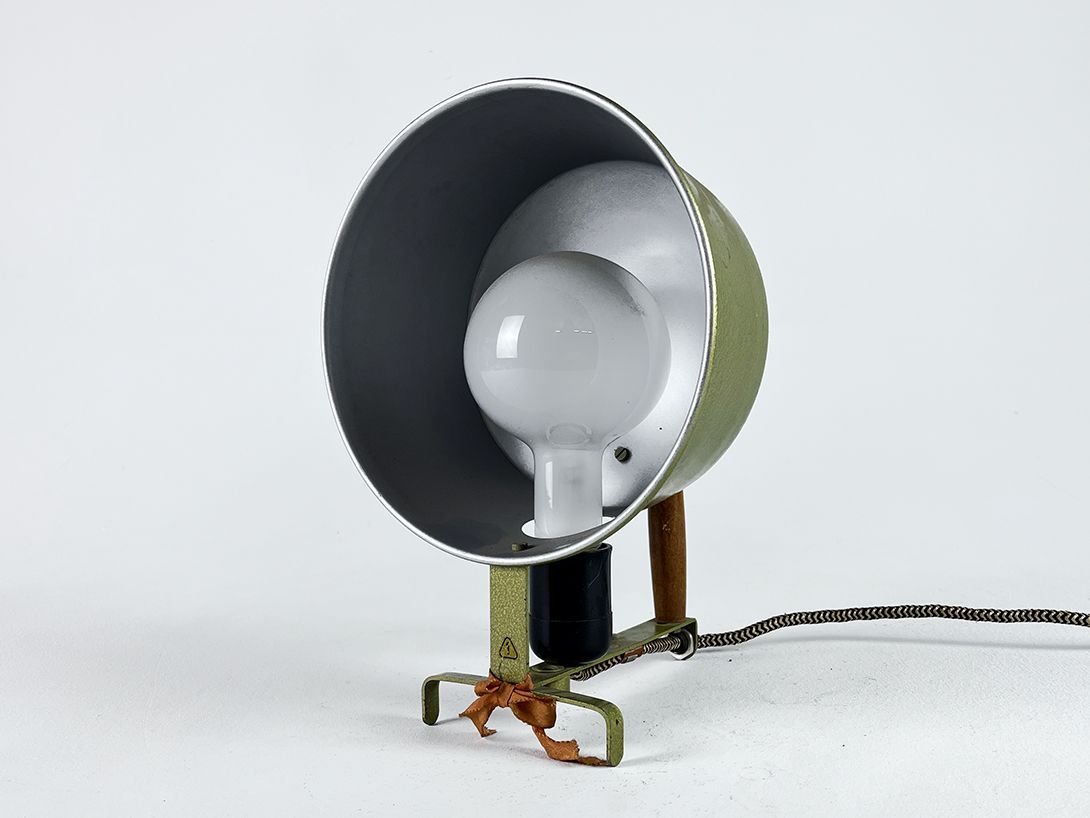 Foto Tiny Industrial Spotlight by Ball Berlin, Germany 1930s