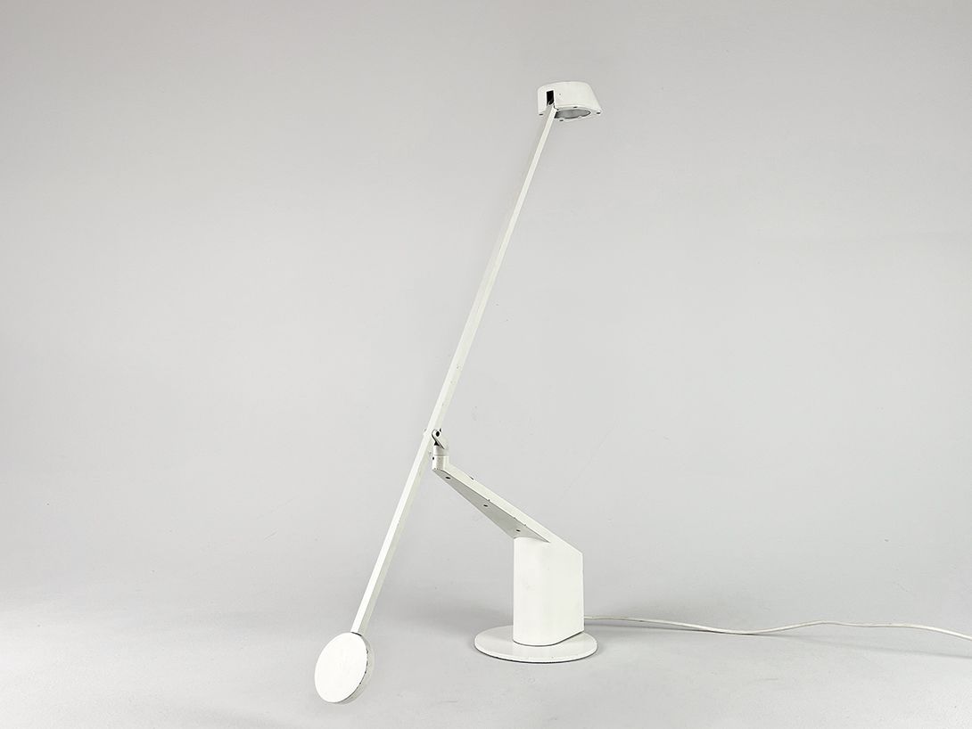 Foto Tall Italian Desk Lamp iGuzzini by Rodolfo Bonetto, 1980s h70