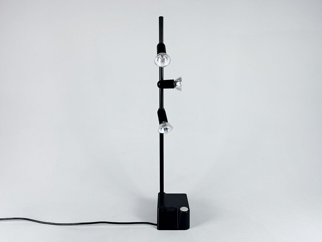 Foto Modern Minimalistic Osram Triple Table Lamp, West Germany h66