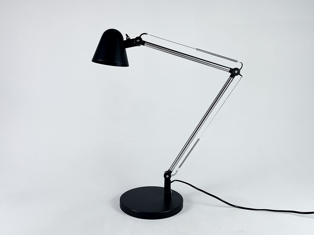 Foto Tall Modern Desk Lamp &#8220;Uppbo&#8221; by Ikea, 2005