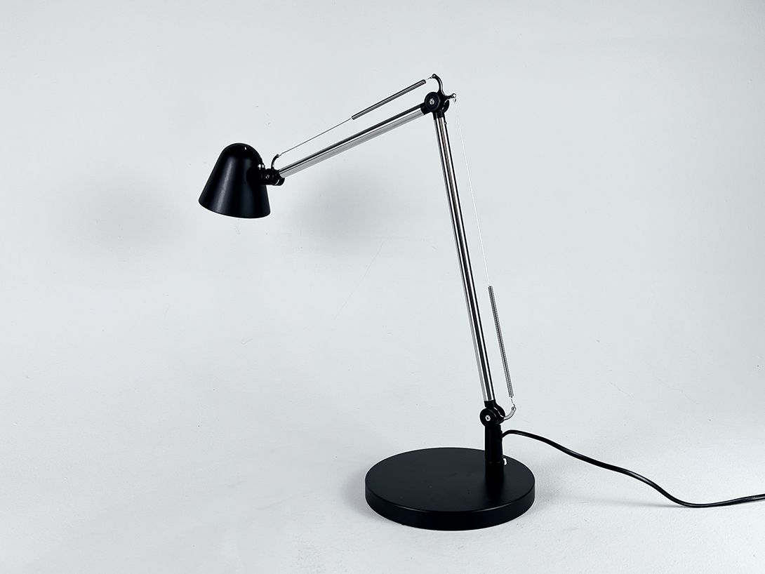 Foto Tall Modern Desk Lamp &#8220;Uppbo&#8221; by Ikea, 2005