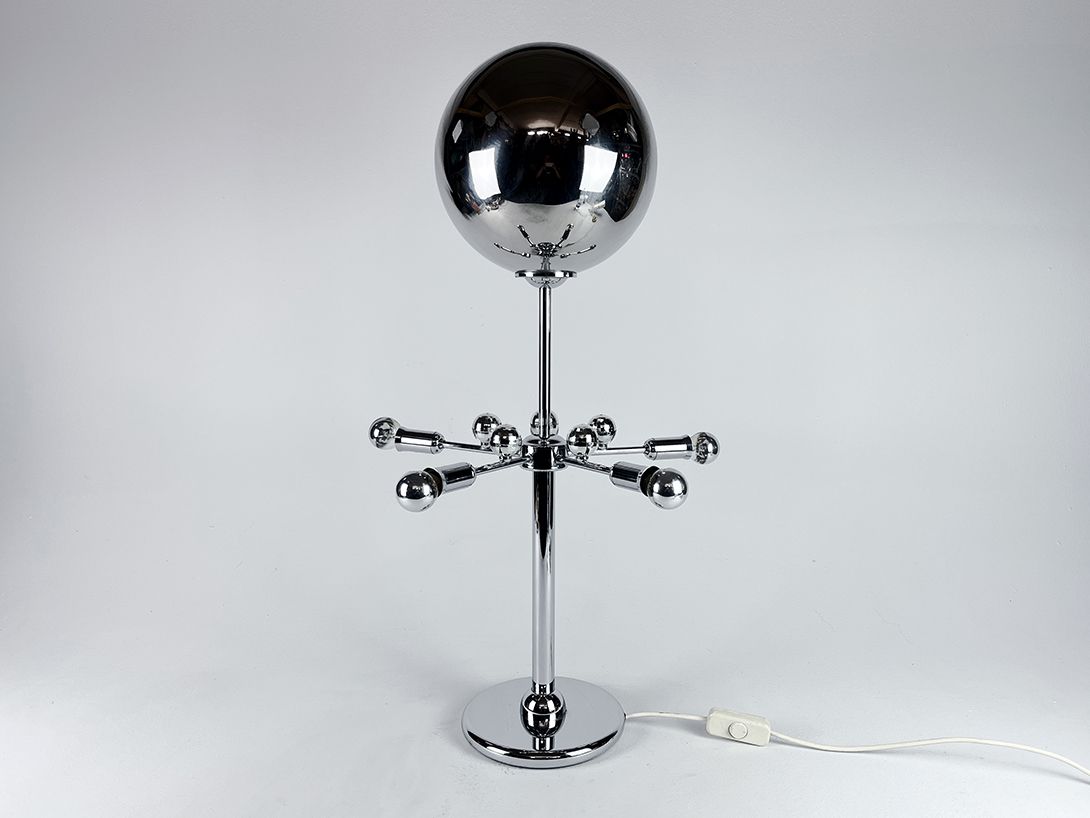 Foto Impressive Space-Age Disco Ball Chrome Lamp h85