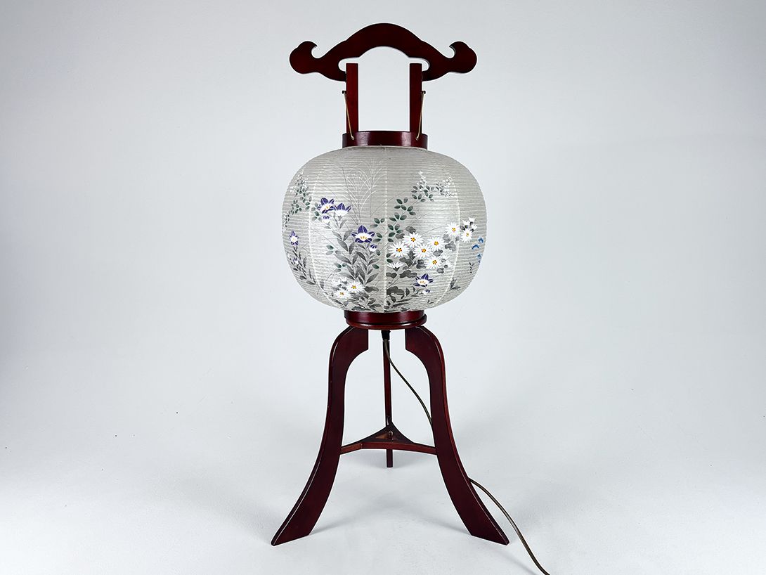 Foto Classic Gifu Chochin Lantern with Yakisugi Wood Base, Japan 1960