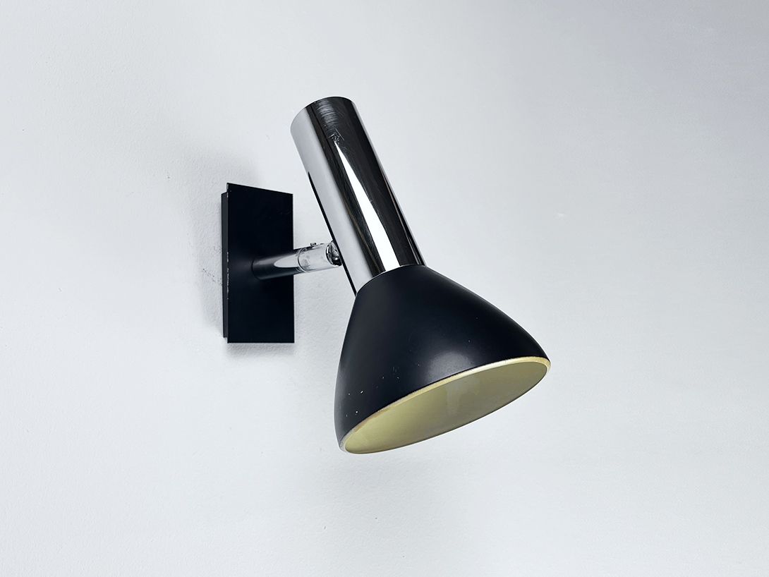 Foto Black and Chrome Hustadt Wall Lamp h24