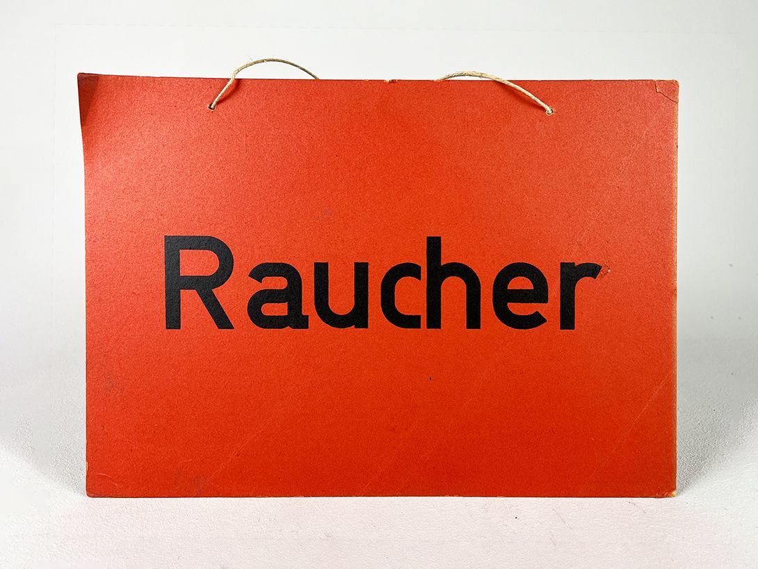Foto Hanging Sign Raucher/Nichtraucher Cardboard Berlin 1950 h25