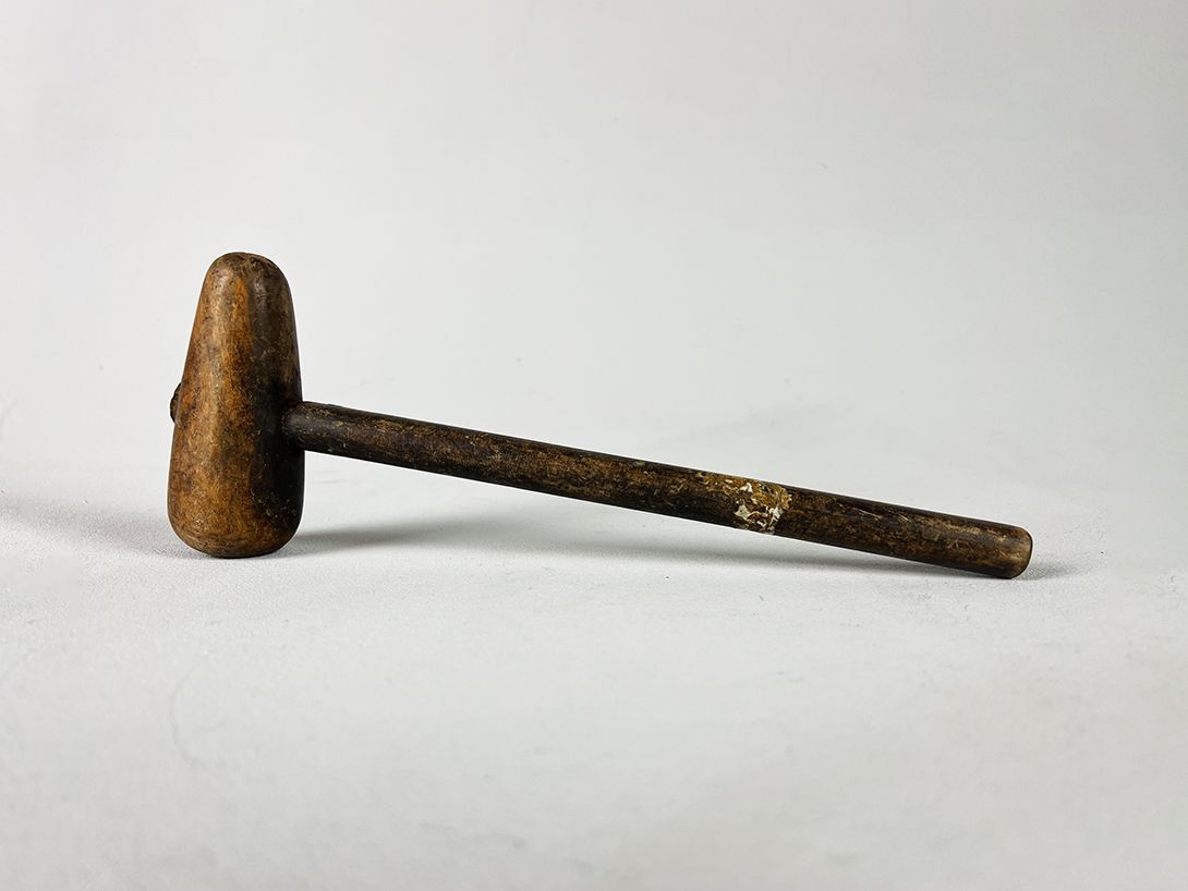 Foto Wooden Hammer for fixing Tiles Spreewald 1860 h31