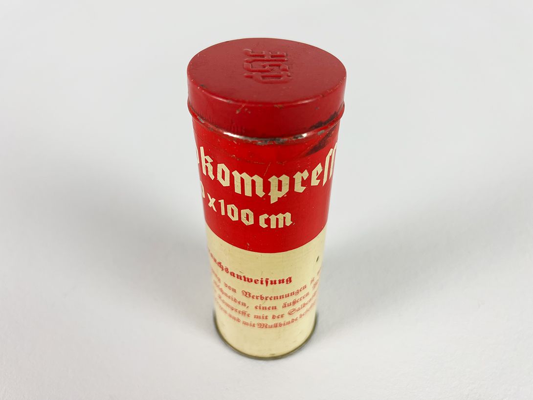 Foto HSP (Hauptsanitätspark) Burn Compress Wehmacht Medical Brandkompresse h12x5
