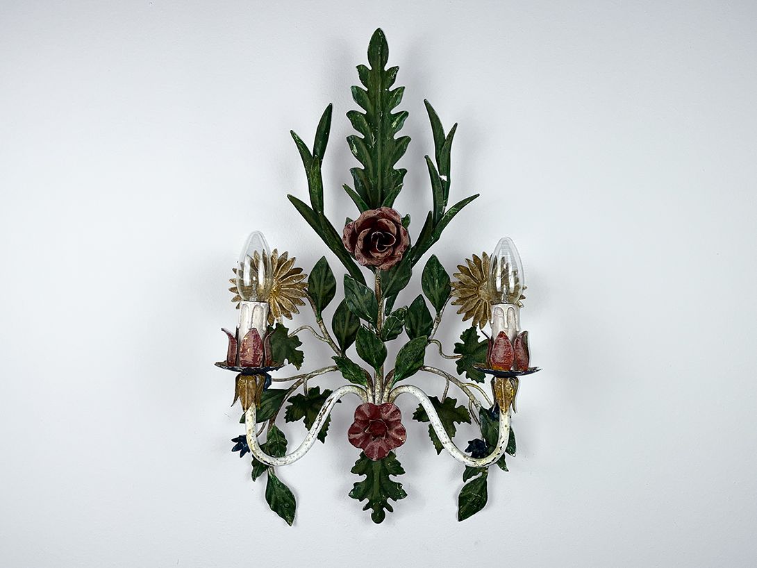 Foto Vintage French Floral Wall Sconce with Lavender Pink Flowers h57