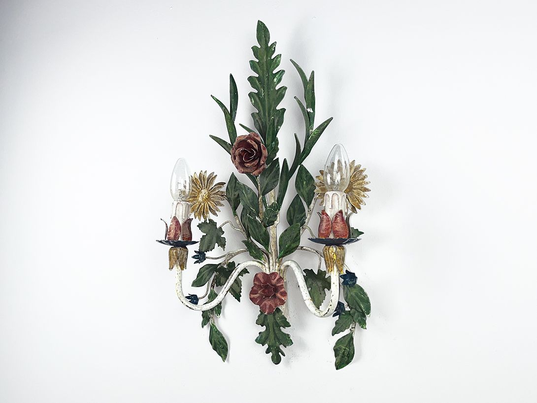 Foto Vintage French Floral Wall Sconce with Lavender Pink Flowers h57