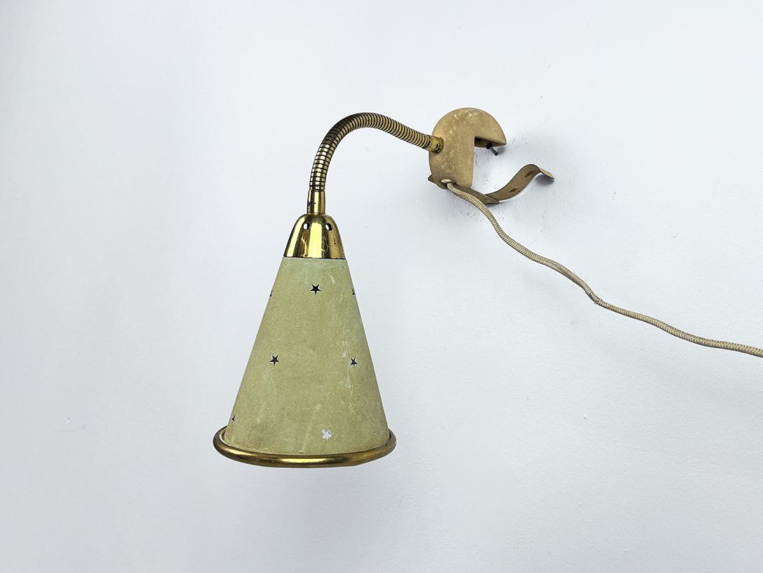 Foto 1960s Vintage Regency Bedside Wall Lamp with Tiny Starlet Cuts h27