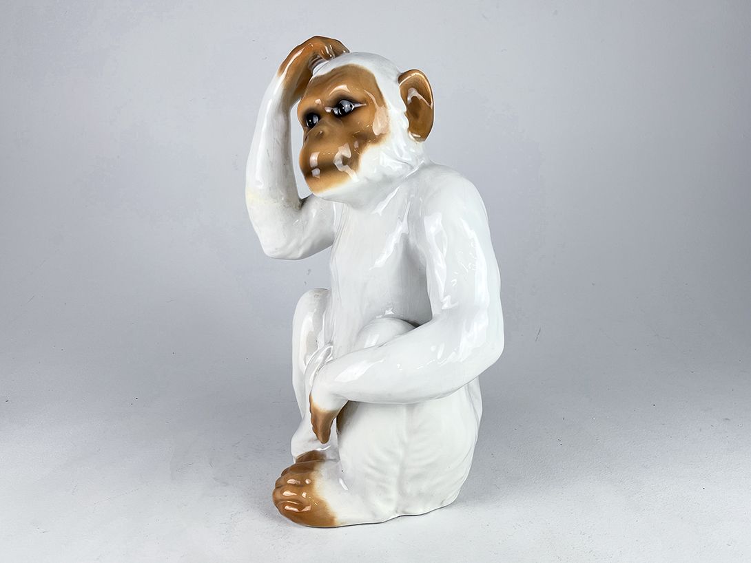 Foto Amazing White Decorative Porcelain Monkey Chimp h46