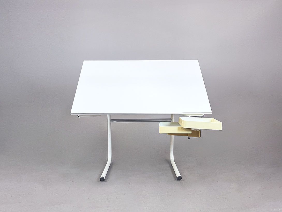 Foto White Joe Colombo Space Age Pupil Desk Craft Table Italy 1970s