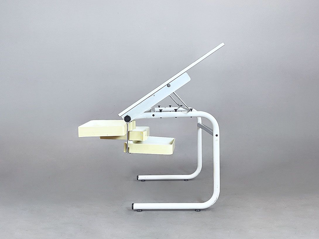 Foto White Joe Colombo Space Age Pupil Desk Craft Table Italy 1970s