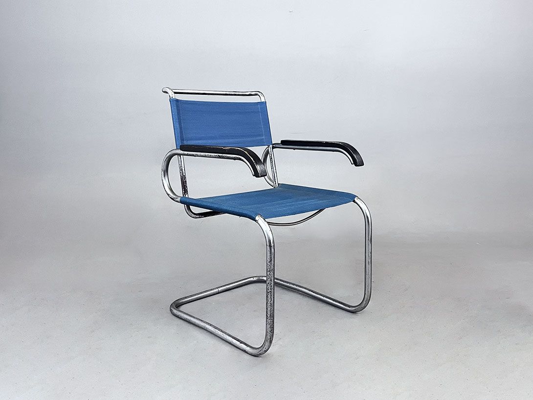 Foto Blue Bauhaus Cantilever Chair Marcel Breuer Germany 30s h86