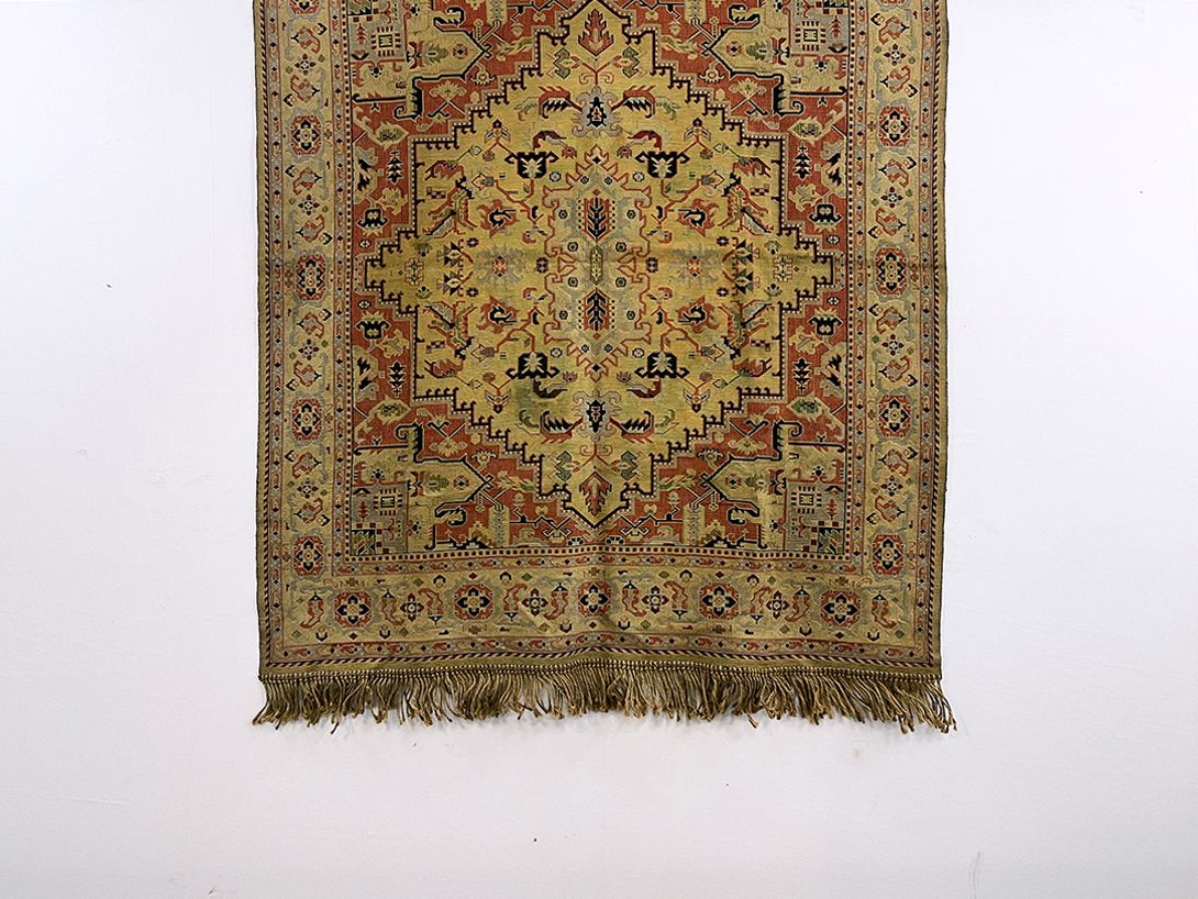 Foto Thin Hand Woven Beige Persian Carpet L185x150