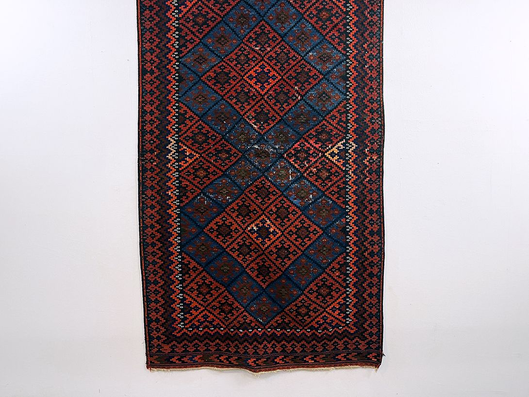 Foto Persian Rug with Square Pattern L235x133