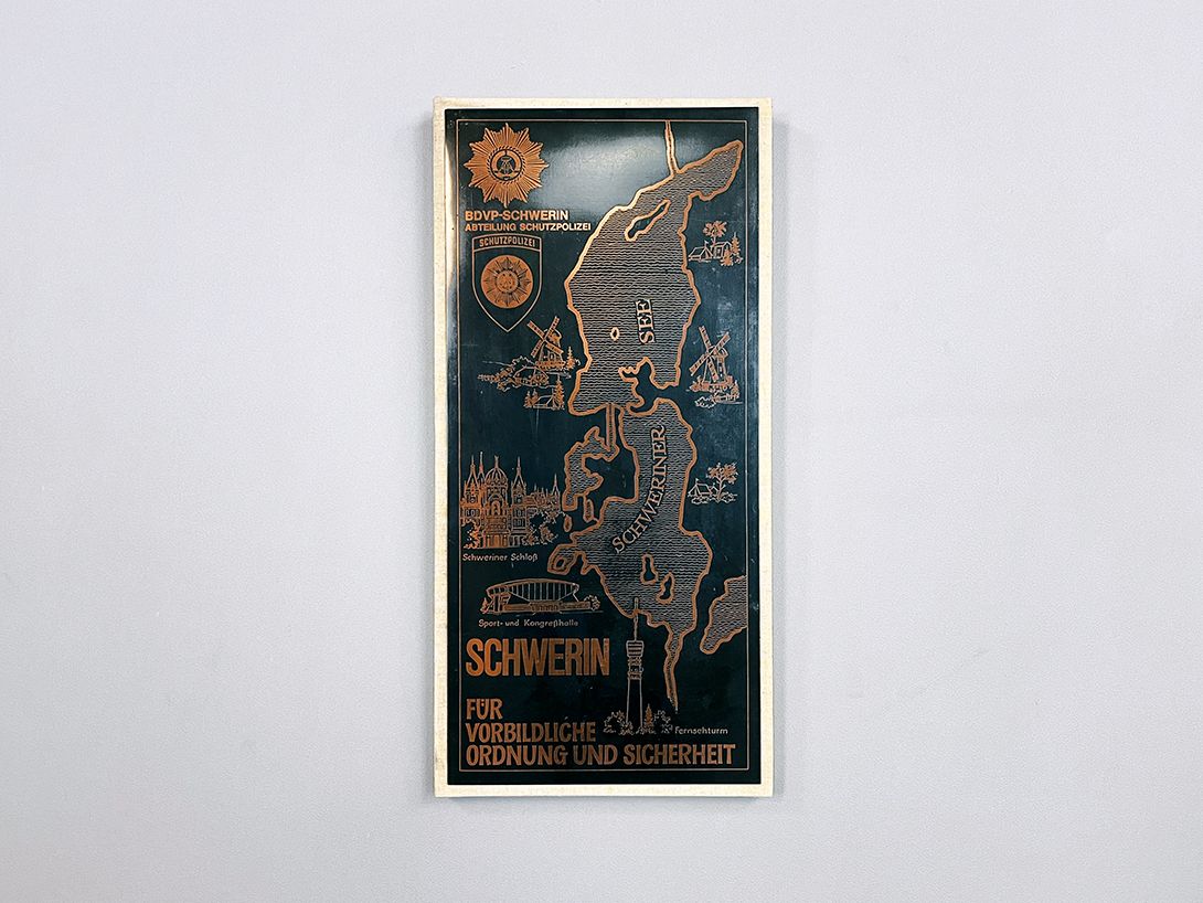 Foto Award from the Schwerin Police 1970s GDR h59