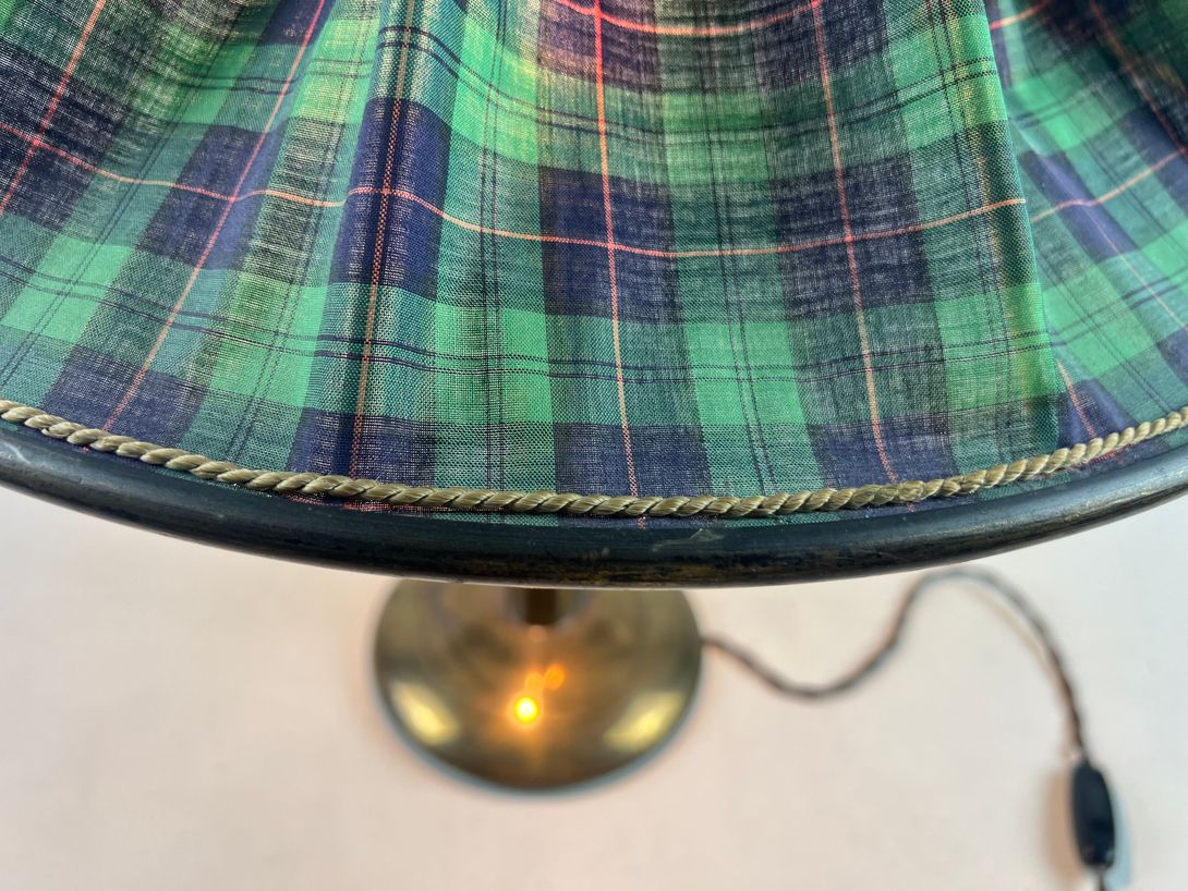 Foto British Table Lamp Scotland 1940 Brass&#038; Fabric