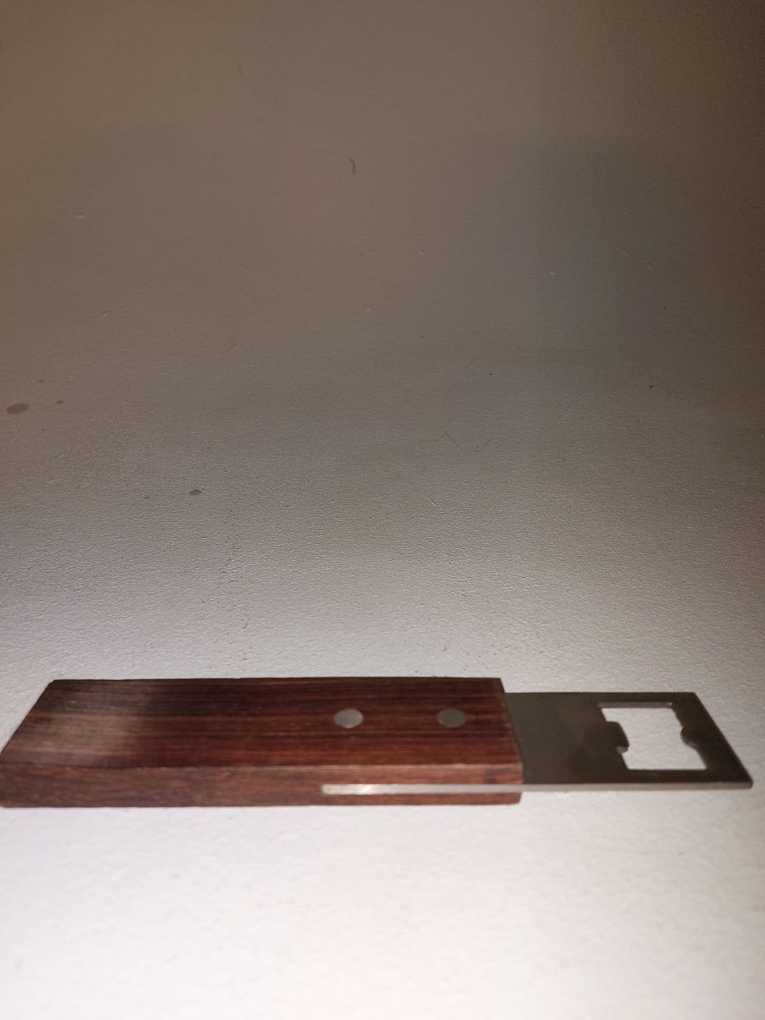 Foto Bottle Opener Teak with Spirit Level